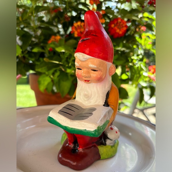 Vintage Chalk-ware Gnomes - Picture 10 of 12